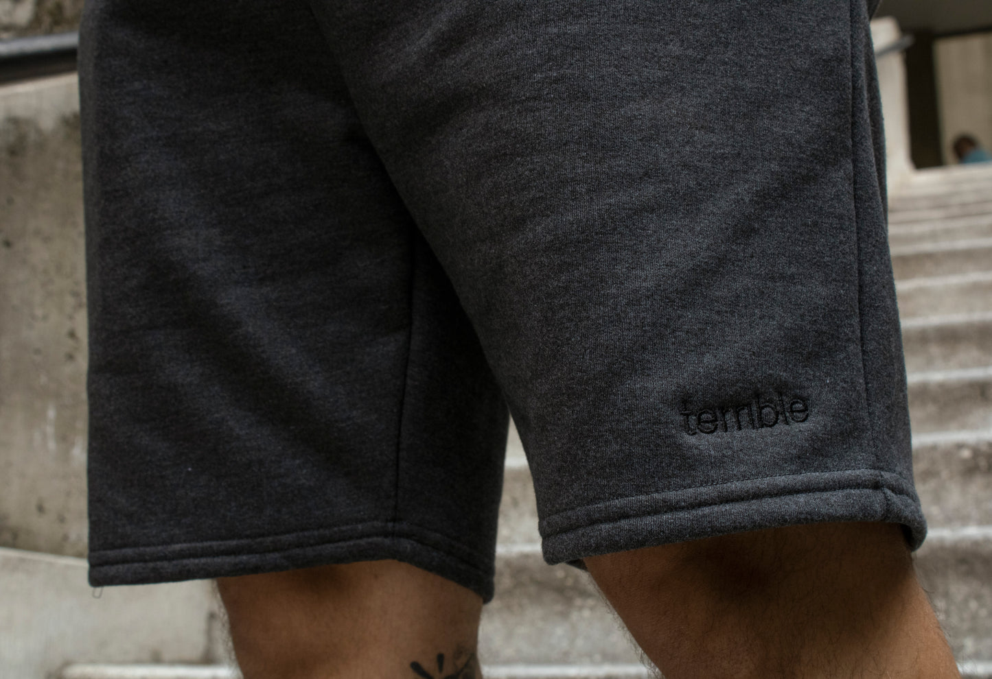 Short Terrible Bordado